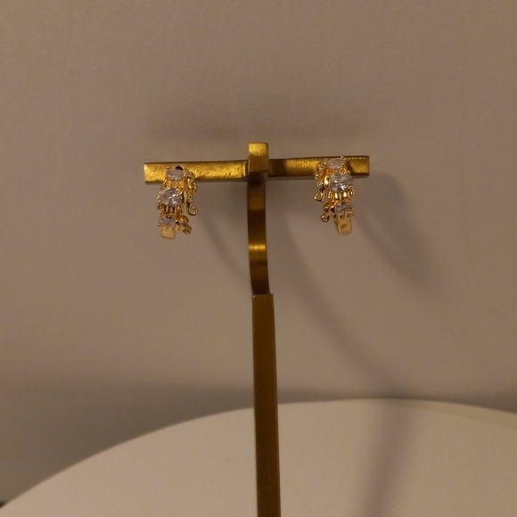 Hope Drop Earring Elephant With Zircon Gold Layered/Oro Laminado - Picture 2 of 15